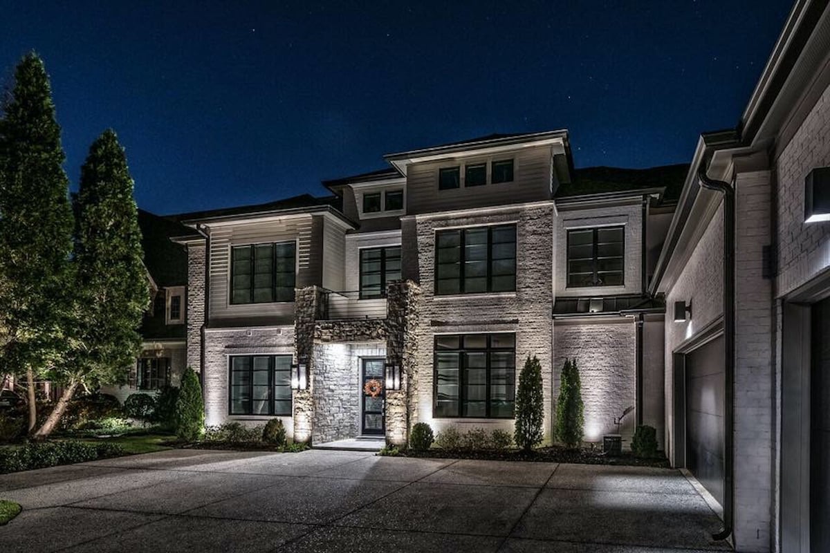 front of house security lighting 